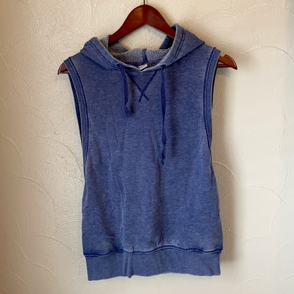 Hooded tank w/ cut-out sides